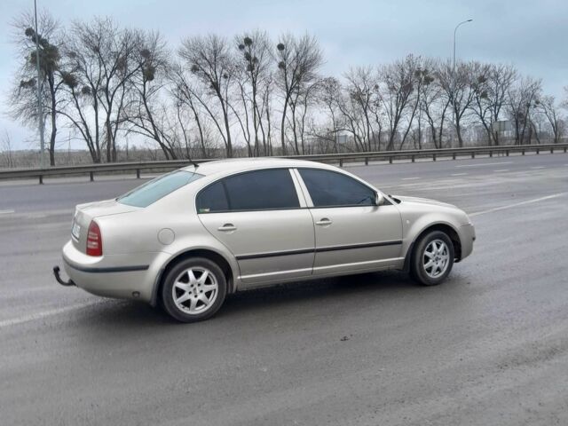 Бежевий Шкода Суперб, об'ємом двигуна 1.8 л та пробігом 400 тис. км за 4500 $, фото 7 на Automoto.ua