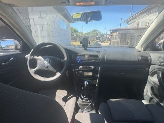 Бежевий Шкода Суперб, об'ємом двигуна 1.8 л та пробігом 250 тис. км за 4300 $, фото 3 на Automoto.ua