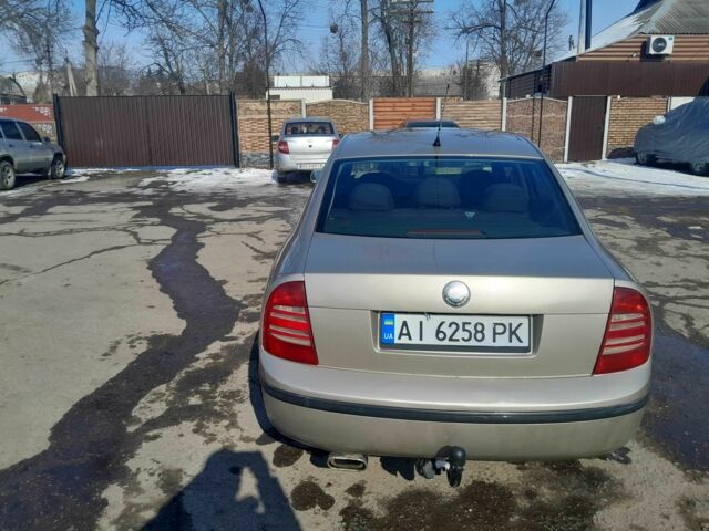Бежевий Шкода Суперб, об'ємом двигуна 1.8 л та пробігом 400 тис. км за 4500 $, фото 3 на Automoto.ua