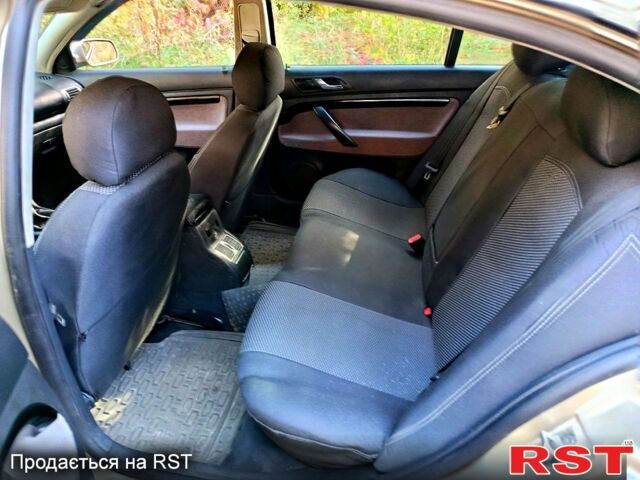 Бежевий Шкода Суперб, об'ємом двигуна 1.8 л та пробігом 330 тис. км за 4800 $, фото 8 на Automoto.ua