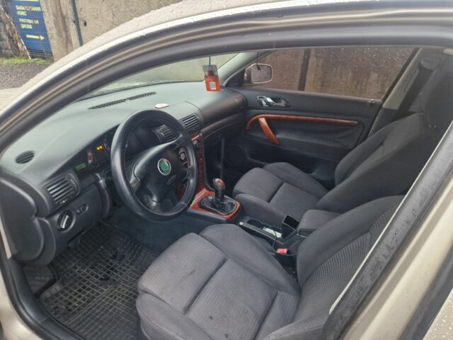 Бежевый Шкода Суперб, объемом двигателя 1.8 л и пробегом 277 тыс. км за 3400 $, фото 5 на Automoto.ua