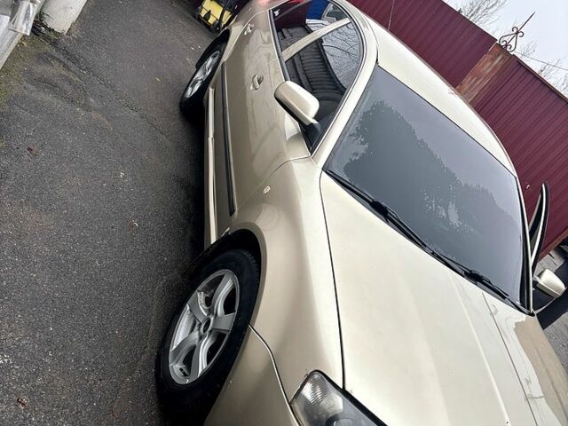 Бежевый Шкода Суперб, объемом двигателя 1.8 л и пробегом 290 тыс. км за 3800 $, фото 1 на Automoto.ua