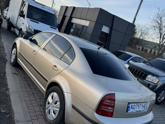 Бежевый Шкода Суперб, объемом двигателя 1.9 л и пробегом 295 тыс. км за 4500 $, фото 1 на Automoto.ua