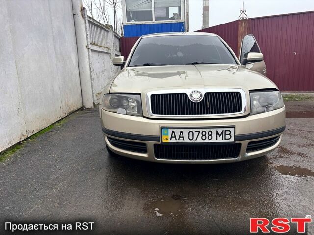 Бежевый Шкода Суперб, объемом двигателя 1.8 л и пробегом 290 тыс. км за 3800 $, фото 2 на Automoto.ua