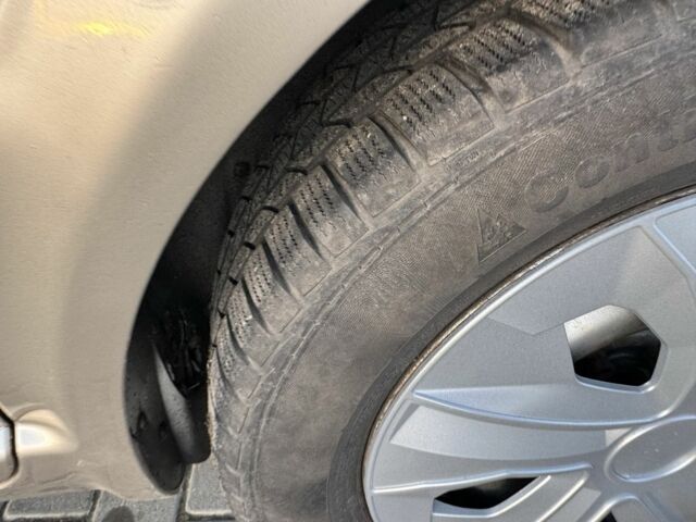 Бежевый Шкода Суперб, объемом двигателя 1.9 л и пробегом 295 тыс. км за 4500 $, фото 6 на Automoto.ua