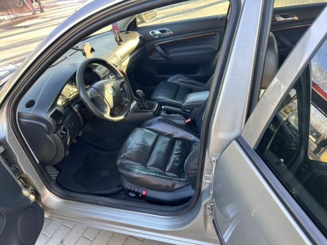 Бежевий Шкода Суперб, об'ємом двигуна 1.8 л та пробігом 346 тис. км за 4700 $, фото 7 на Automoto.ua