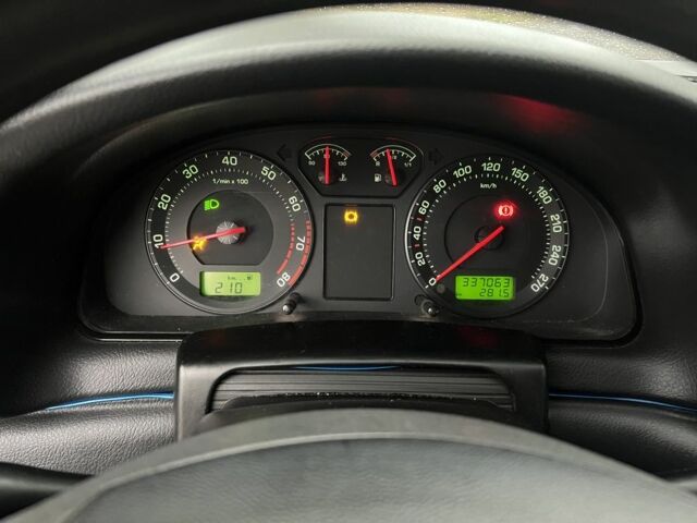 Бежевий Шкода Суперб, об'ємом двигуна 1.8 л та пробігом 337 тис. км за 5500 $, фото 2 на Automoto.ua