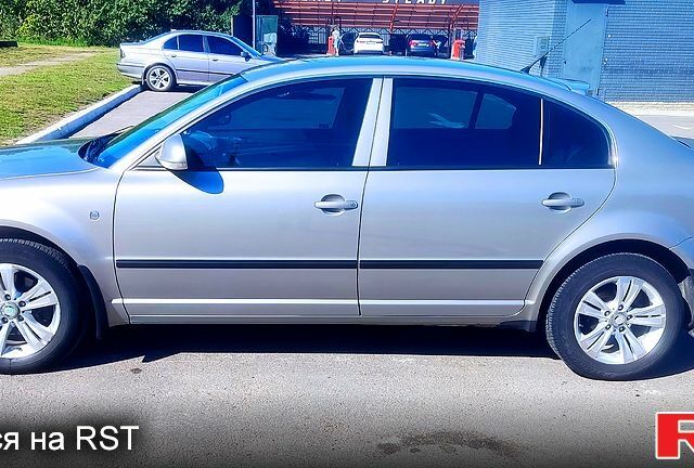 Бежевый Шкода Суперб, объемом двигателя 1.8 л и пробегом 150 тыс. км за 6300 $, фото 1 на Automoto.ua