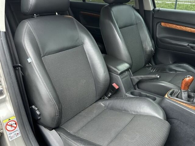 Бежевый Шкода Суперб, объемом двигателя 2 л и пробегом 245 тыс. км за 5990 $, фото 15 на Automoto.ua