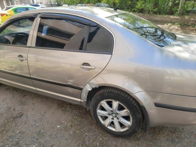 Бежевий Шкода Суперб, об'ємом двигуна 1.8 л та пробігом 181 тис. км за 5300 $, фото 4 на Automoto.ua