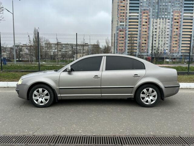 Бежевый Шкода Суперб, объемом двигателя 2 л и пробегом 245 тыс. км за 5990 $, фото 4 на Automoto.ua