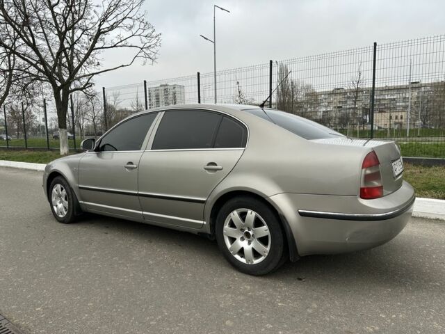 Бежевый Шкода Суперб, объемом двигателя 2 л и пробегом 245 тыс. км за 5990 $, фото 3 на Automoto.ua