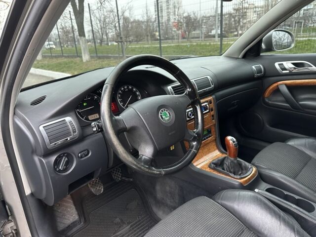 Бежевый Шкода Суперб, объемом двигателя 2 л и пробегом 245 тыс. км за 5990 $, фото 10 на Automoto.ua