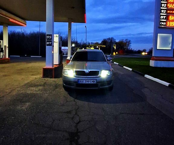 Бежевий Шкода Суперб, об'ємом двигуна 1.8 л та пробігом 0 тис. км за 5500 $, фото 1 на Automoto.ua