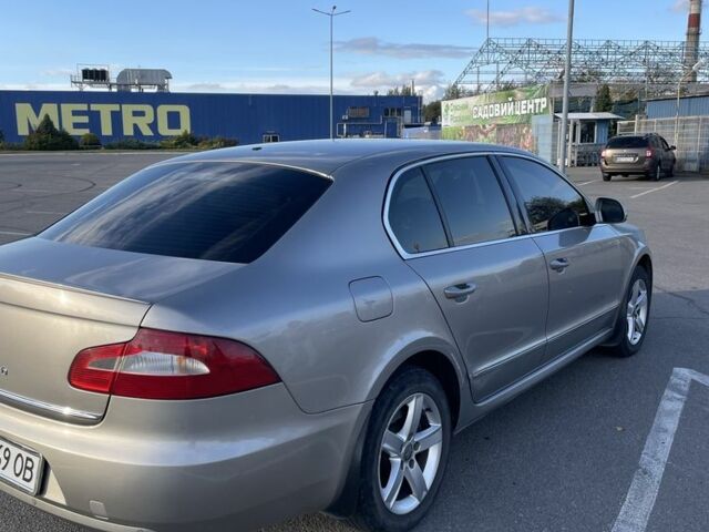 Бежевый Шкода Суперб, объемом двигателя 1.8 л и пробегом 248 тыс. км за 9000 $, фото 4 на Automoto.ua