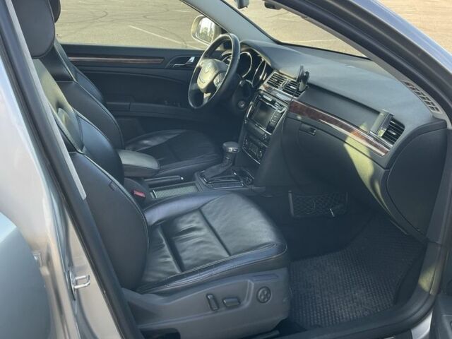 Бежевый Шкода Суперб, объемом двигателя 1.8 л и пробегом 248 тыс. км за 9000 $, фото 13 на Automoto.ua