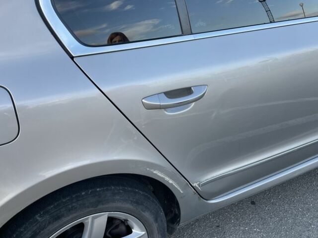 Бежевый Шкода Суперб, объемом двигателя 1.8 л и пробегом 248 тыс. км за 9000 $, фото 5 на Automoto.ua