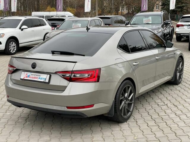 Бежевый Шкода Суперб, объемом двигателя 2 л и пробегом 185 тыс. км за 22600 $, фото 6 на Automoto.ua