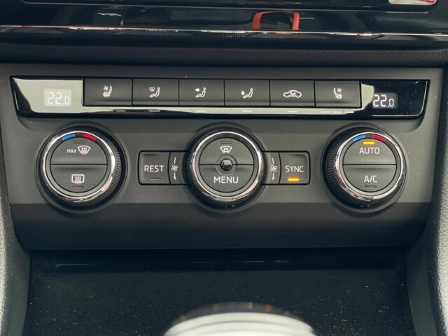 Бежевый Шкода Суперб, объемом двигателя 2 л и пробегом 185 тыс. км за 22600 $, фото 13 на Automoto.ua