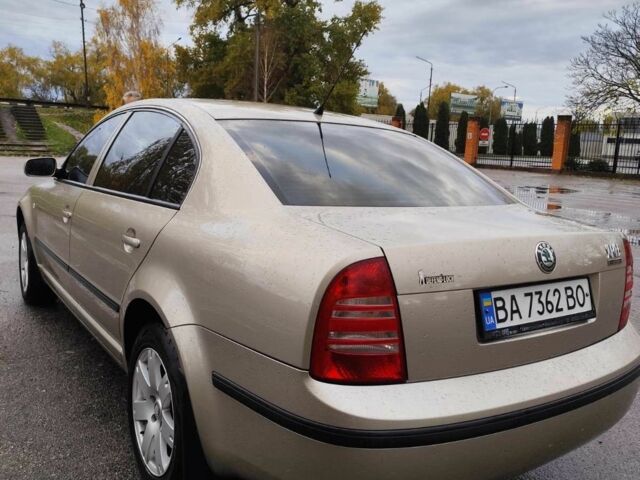 Шкода Суперб 2004 в Александрие на Automoto.ua Бежевый Шкода Суперб, объемом двигателя 1.8 л и пробегом 202 тыс. км за 5700 $, фото 4 на Automoto.ua