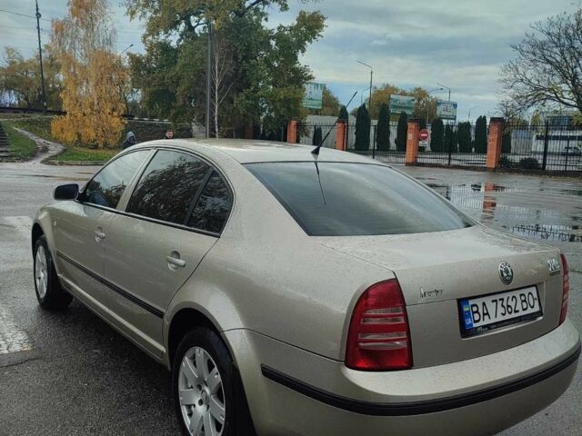 Шкода Суперб 2004 в Александрие на Automoto.ua Бежевый Шкода Суперб, объемом двигателя 1.8 л и пробегом 202 тыс. км за 5700 $, фото 6 на Automoto.ua