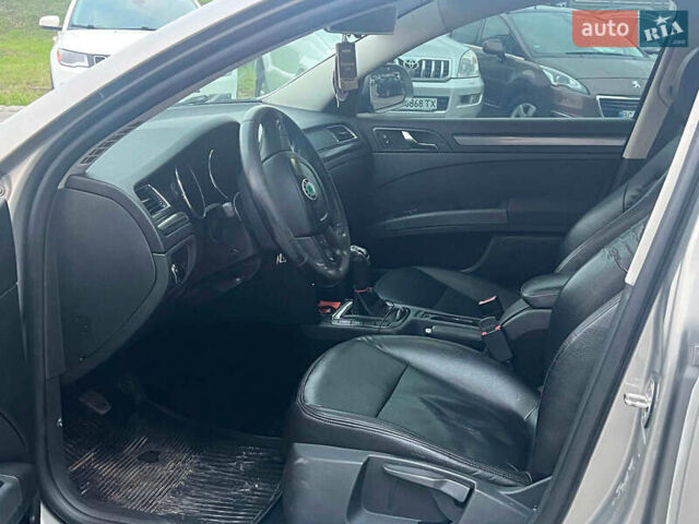 Бежевий Шкода Суперб, об'ємом двигуна 2 л та пробігом 313 тис. км за 5900 $, фото 13 на Automoto.ua