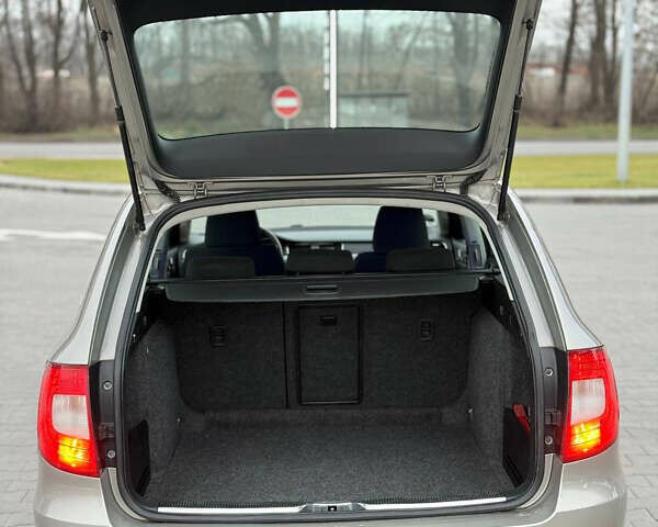 Бежевый Шкода Суперб, объемом двигателя 1.8 л и пробегом 303 тыс. км за 8000 $, фото 7 на Automoto.ua