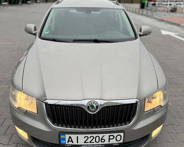 Бежевый Шкода Суперб, объемом двигателя 1.8 л и пробегом 303 тыс. км за 8000 $, фото 6 на Automoto.ua