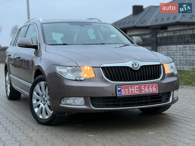 Бежевый Шкода Суперб, объемом двигателя 2 л и пробегом 288 тыс. км за 11300 $, фото 3 на Automoto.ua