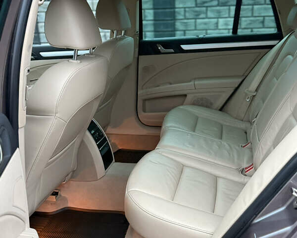 Бежевый Шкода Суперб, объемом двигателя 2 л и пробегом 288 тыс. км за 11300 $, фото 11 на Automoto.ua