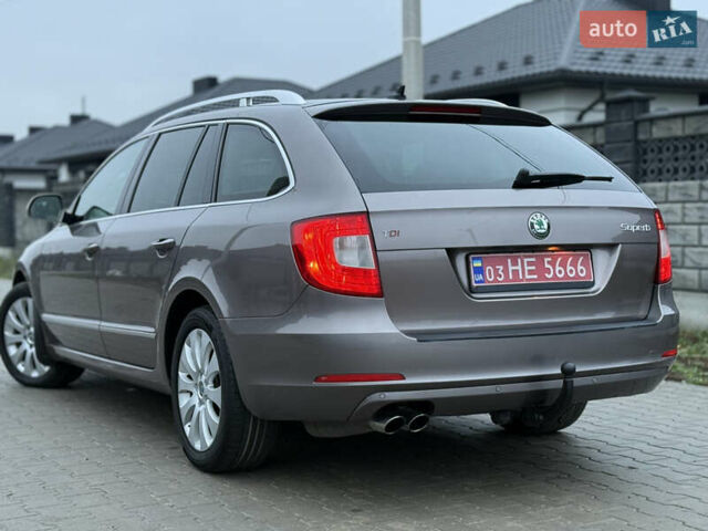 Бежевый Шкода Суперб, объемом двигателя 2 л и пробегом 288 тыс. км за 11300 $, фото 9 на Automoto.ua