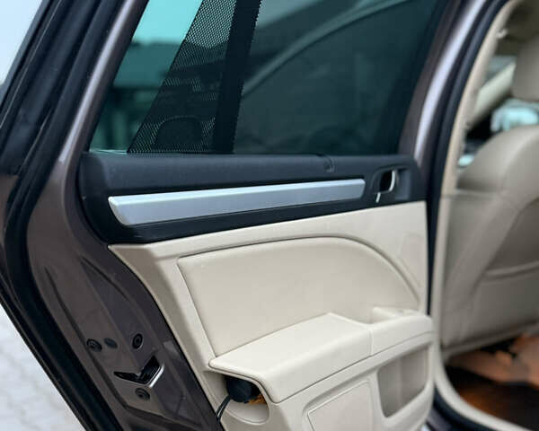 Бежевый Шкода Суперб, объемом двигателя 2 л и пробегом 288 тыс. км за 11300 $, фото 25 на Automoto.ua