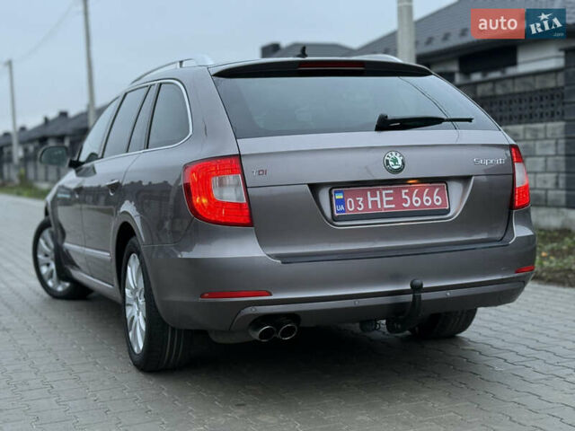 Бежевый Шкода Суперб, объемом двигателя 2 л и пробегом 288 тыс. км за 11300 $, фото 7 на Automoto.ua