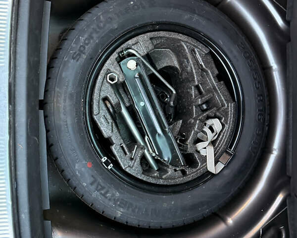 Бежевый Шкода Суперб, объемом двигателя 2 л и пробегом 288 тыс. км за 11300 $, фото 34 на Automoto.ua