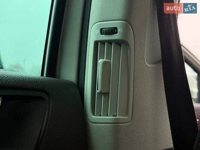 Бежевый Шкода Суперб, объемом двигателя 2 л и пробегом 272 тыс. км за 10900 $, фото 53 на Automoto.ua