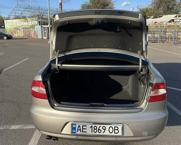 Бежевый Шкода Суперб, объемом двигателя 1.8 л и пробегом 248 тыс. км за 9000 $, фото 8 на Automoto.ua