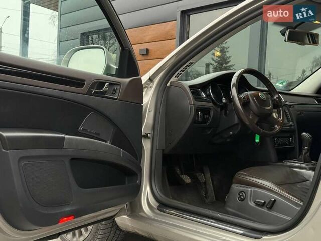 Бежевый Шкода Суперб, объемом двигателя 2 л и пробегом 272 тыс. км за 10900 $, фото 15 на Automoto.ua