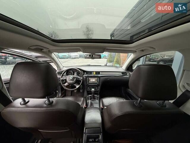 Бежевый Шкода Суперб, объемом двигателя 2 л и пробегом 272 тыс. км за 10900 $, фото 52 на Automoto.ua