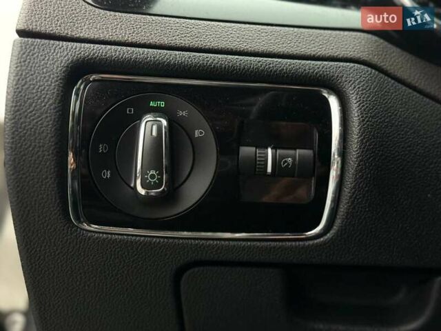 Бежевый Шкода Суперб, объемом двигателя 2 л и пробегом 272 тыс. км за 10900 $, фото 25 на Automoto.ua