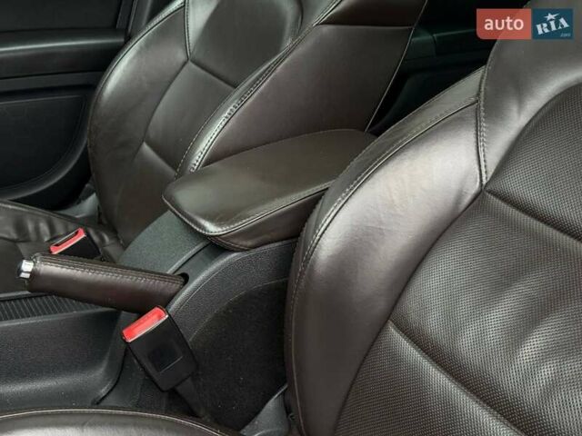 Бежевый Шкода Суперб, объемом двигателя 2 л и пробегом 272 тыс. км за 10900 $, фото 28 на Automoto.ua