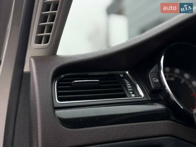 Бежевый Шкода Суперб, объемом двигателя 2 л и пробегом 272 тыс. км за 10900 $, фото 26 на Automoto.ua