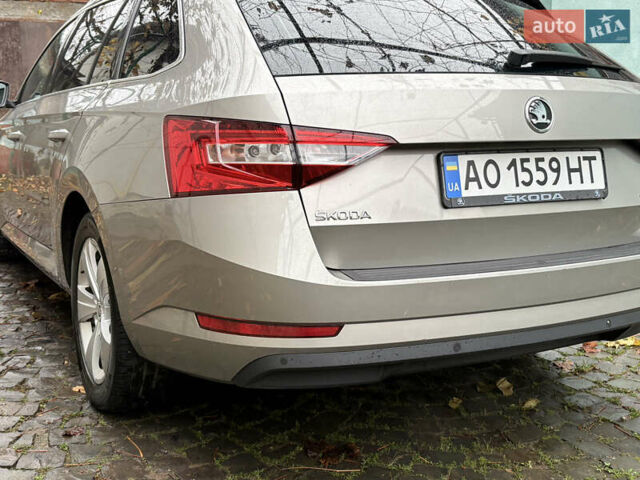 Бежевий Шкода Суперб, об'ємом двигуна 1.97 л та пробігом 269 тис. км за 14500 $, фото 17 на Automoto.ua