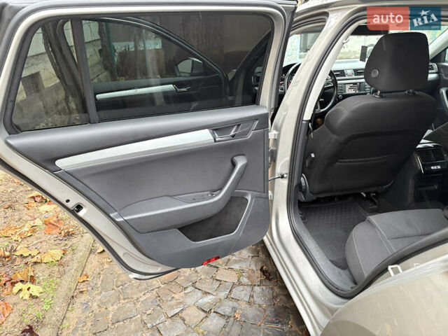 Бежевий Шкода Суперб, об'ємом двигуна 1.97 л та пробігом 269 тис. км за 14500 $, фото 27 на Automoto.ua