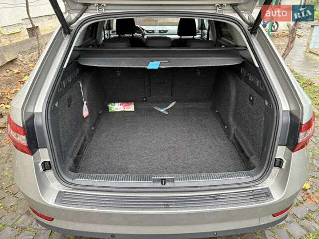 Бежевий Шкода Суперб, об'ємом двигуна 1.97 л та пробігом 269 тис. км за 14500 $, фото 20 на Automoto.ua