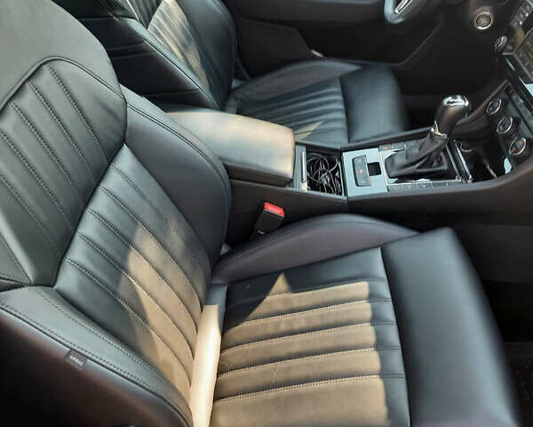 Бежевый Шкода Суперб, объемом двигателя 1.97 л и пробегом 264 тыс. км за 18500 $, фото 20 на Automoto.ua