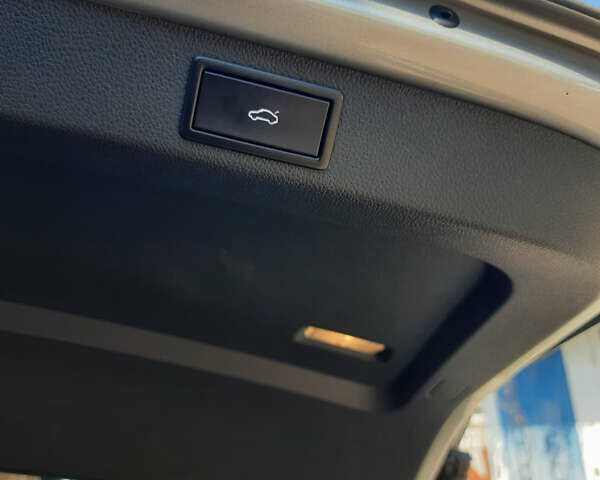 Бежевый Шкода Суперб, объемом двигателя 1.97 л и пробегом 264 тыс. км за 18500 $, фото 8 на Automoto.ua