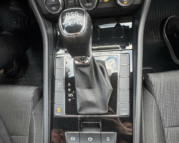 Бежевий Шкода Суперб, об'ємом двигуна 1.97 л та пробігом 289 тис. км за 15700 $, фото 50 на Automoto.ua