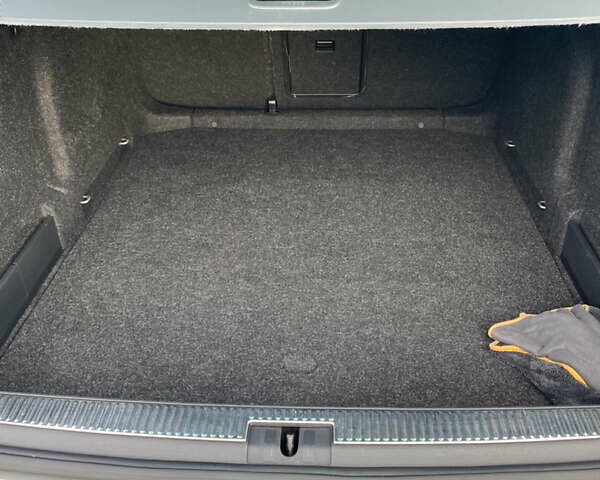 Бежевый Шкода Суперб, объемом двигателя 2 л и пробегом 276 тыс. км за 16800 $, фото 27 на Automoto.ua