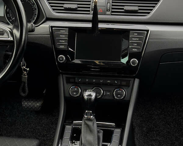 Бежевый Шкода Суперб, объемом двигателя 2 л и пробегом 276 тыс. км за 16800 $, фото 25 на Automoto.ua