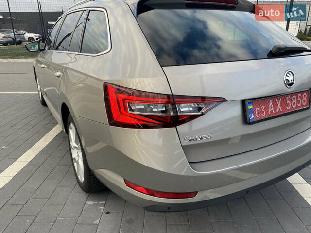 Бежевый Шкода Суперб, объемом двигателя 2 л и пробегом 276 тыс. км за 16800 $, фото 7 на Automoto.ua